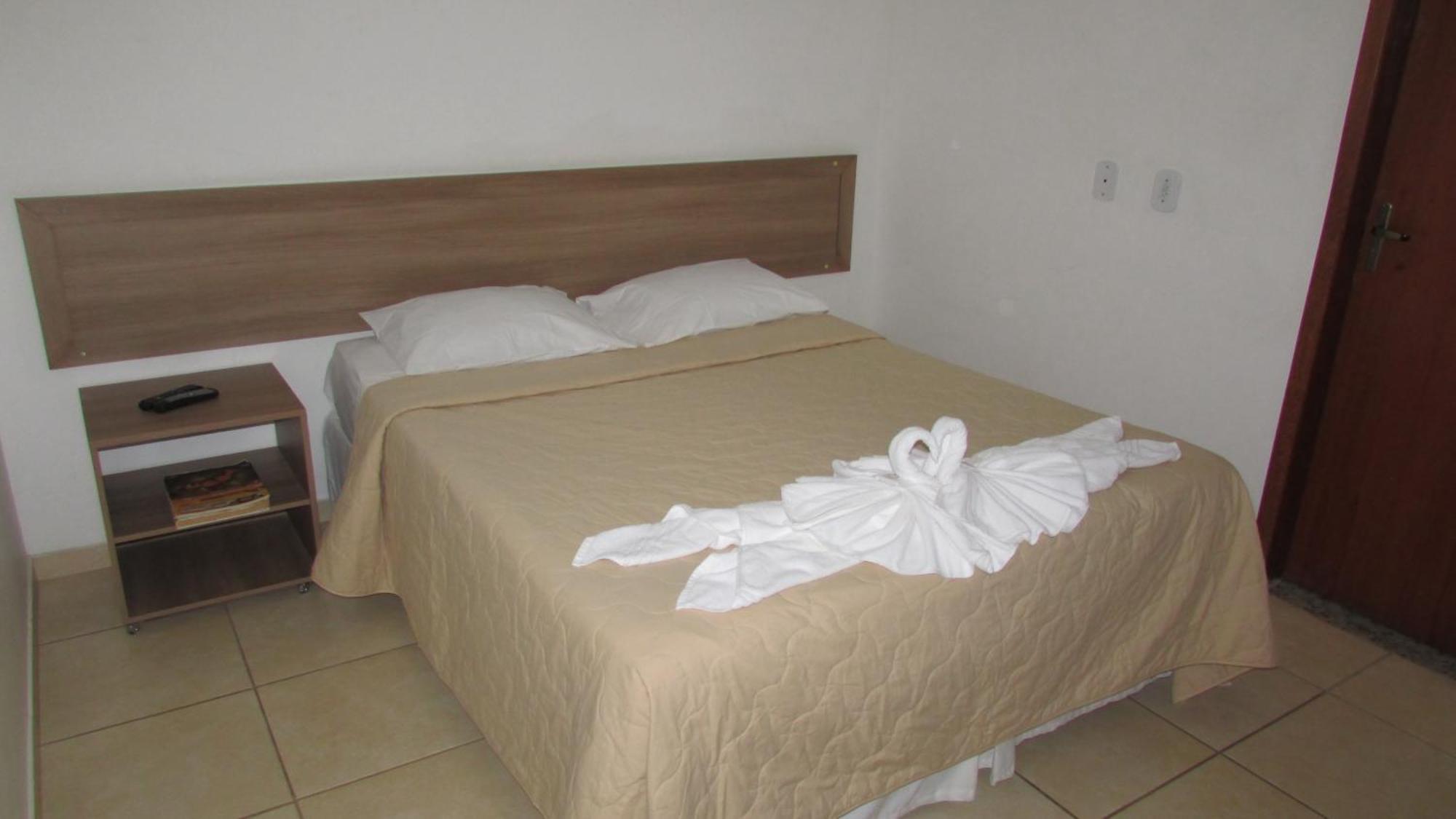 Hotel Oitis Governador Valadares Exterior foto