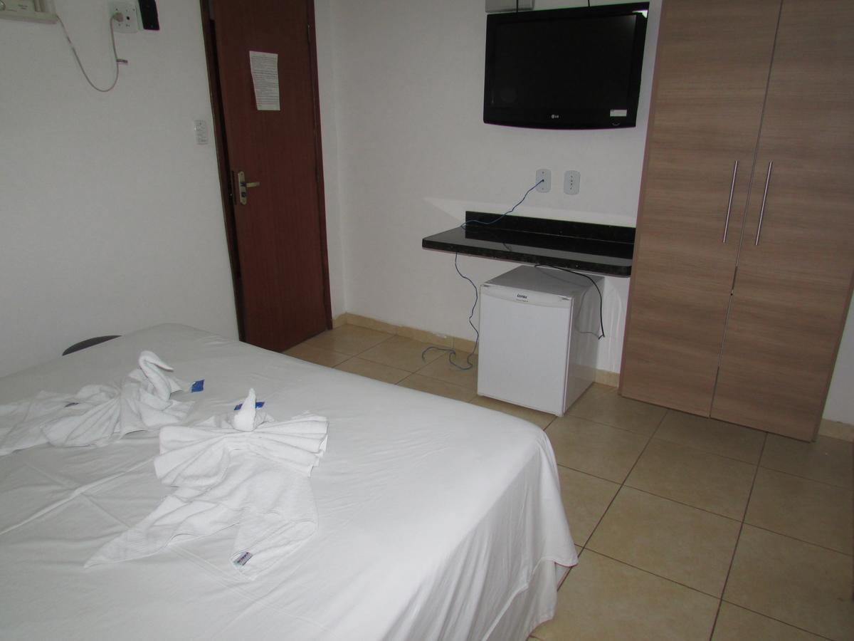 Hotel Oitis Governador Valadares Exterior foto